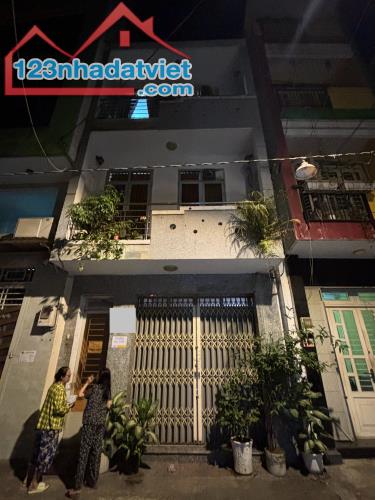 HẺM NHỰA 6M LÊ VĂN SỸ PHƯỜNG 12 QUẬN 3 111m2 giá 18tỷ