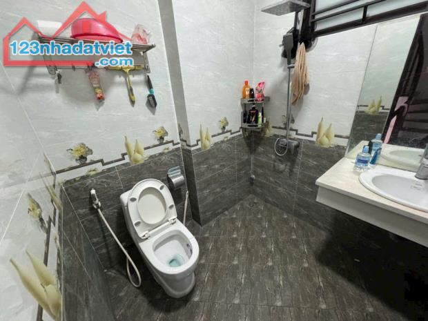 SIÊU RẺ BÁN NHÀ ÁI MỘ  -BỒ ĐỂ - 41M- 6TỶ75- NGÕ Ô TÔ - GẦN PHỐ -VỊ TRÍ HIẾM - 4