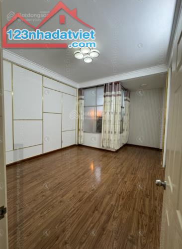 Bán nhà Nguyễn Văn Đậu -3 mặt tiền - HXH - 4,5x10m - 6,2 tỷ - 4