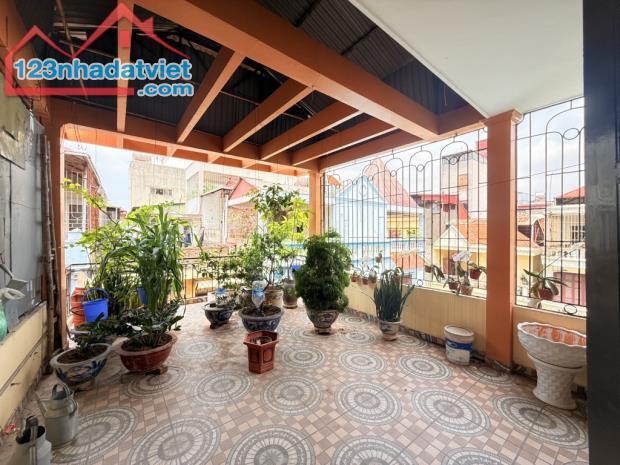 Bán nhà phố Lê Trọng Tấn, Thanh Xuân 65m2, 4 tầng, mặt tiền 4.6m Gara ô tô sát phố