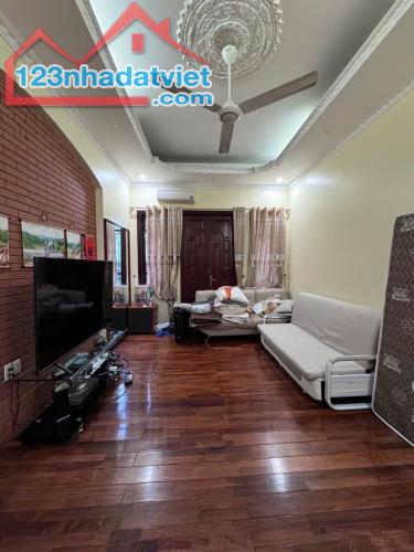 TRUNG KÍNH – MẶT PHỐ VIP – 5 TẦNG – Ô TÔ TRÁNH – VỈA HÈ RỘNG – CHỈ NHỈNH 14 TỶ! - 1