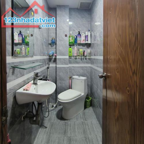 Bán nhà Phường 5 Gò Vấp, Ngang 4m, vuông vức, nhỉnh 4 Tỷ - 3