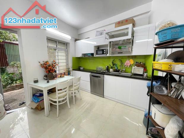 BÁN NHÀ ĐÔNG DƯ GIA LÂM HÀ NỘI Ô TÔ ĐÕ CỬA DT 43 GIÁ 4.68 TỶ LH XEM NHÀ NGAY - 1