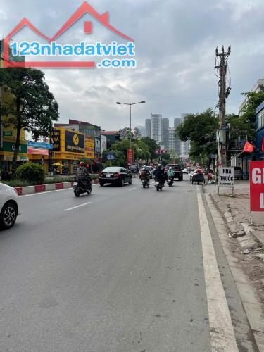 Bán nhà mặt phố Vạn Phúc 45m2, 5 tầng , KD đỉnh, vỉa hè rộng, phố sầm uất - 1
