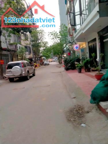 Bán nhà LK Dọc Bún 2 - 50m2 - ôtô tránh - nhà mới đẹp chỉ việc xách vali về ở - 2
