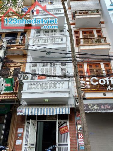 Cho thuê nhà mặt đường kinh doanh 15 triệu, 59 m2 x 5 Tầng Ngõ 42 Thịnh Liệt, Hoàng Mai
