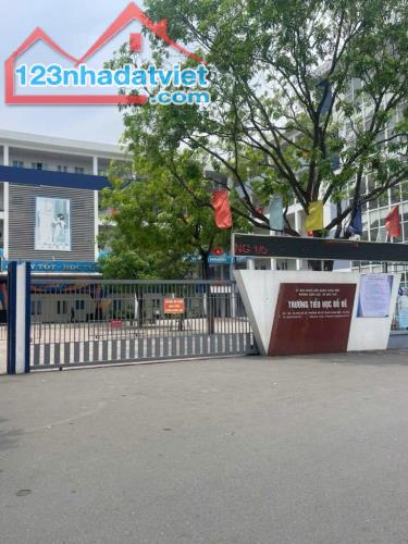 Bán nhà ngõ 135 phố Bồ Đề 60m, thang máy, ô tô vào nhà. - 1