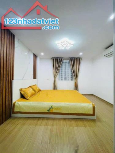 Bán nhà Bạch Mai - lô góc thoáng sáng , gần phố gần oto , giá 4.9 tỷ đủ công năng , SĐCC - 2