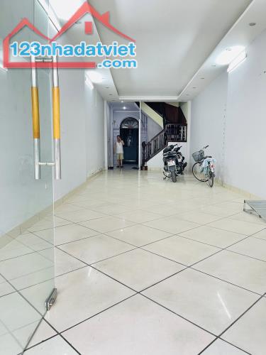 CỰC HIẾM-Mặt Phố Hoàng Quốc Việt 83/92m, 6Tầng, MT 4.2m-66.5 Tỷ, Mặt sau Ôtô đỗ - 1