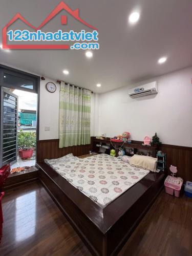 MẶT TIỀN HXT TRÁNH THÔNG KINH DOANH, TRƯỜNG CHINH GIÁP TÂN BÌNH,NHÀ MỚI ĐẸP 5 TẦNG 6 PHÒNG