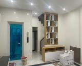 BÁN! Nhà Mới Hoàng Quốc Việt, Cầu Giấy 35m2, 5T, MT 4.2, 9 tỷ, Thang Máy, 5 mét Ô Tô Tránh