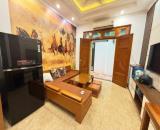 CHÍNH CHỦ BÁN NHÀ 5 TẦNG ĐẸP LONG LANH – Ô TÔ ĐỖ CỔNG – FULL NỘI THẤT – TỔ 15 THẠCH BÀN, L