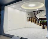BÁN NHÀ TÔN ĐỨC THẮNG ĐỐNG ĐA 40m 5T Mt 4.7m GIÁ 7.5 TỶ NGÕ THÔNG KINH DOANH.