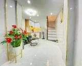 Bán nhà Bạch Mai - lô góc thoáng sáng , gần phố gần oto , giá 4.9 tỷ đủ công năng , SĐCC