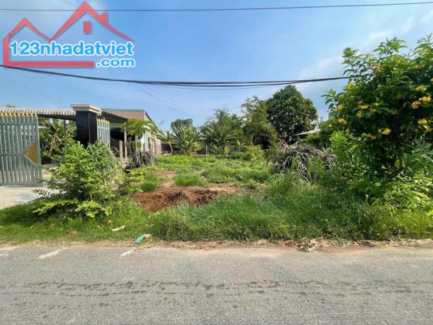 GIÁ NGỘP CẦN BÁN GẤP LÔ ĐẤT THỔ CƯ MT ĐƯỜNG NHỰA SHR CHỈ 500 TRIỆU