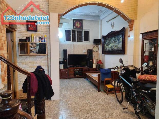 THỤY KHUÊ - NHÀ ĐẸP Ở LUÔN - THOÁNG MÁT - CHỦ TẶNG LẠI NỘI THẤT - 60M² NHỈNH 10 TỈ