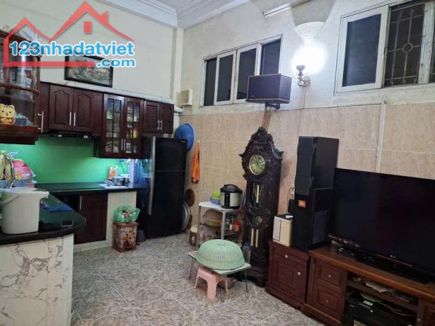 THỤY KHUÊ - NHÀ ĐẸP Ở LUÔN - THOÁNG MÁT - CHỦ TẶNG LẠI NỘI THẤT - 60M² NHỈNH 10 TỈ - 2