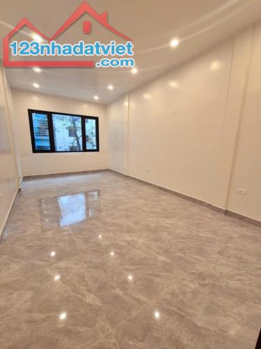BÁN NHÀ PHỐ NGUYỄN TRÃI NGÕ Ô TÔ TRÁNH NGAY TRUNG TÂM, CHỢ NGÃ TƯ SỞ - 2