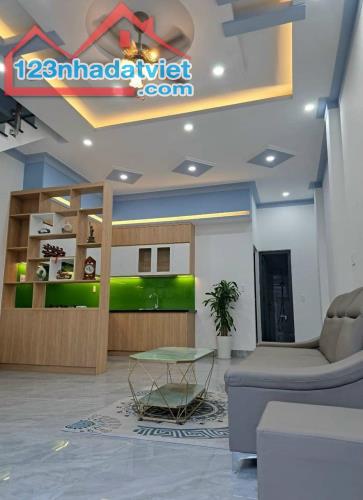 NHÀ SỔ HỒNG THỔ CƯ 90m2 GẦN PHƯỜNG BỬU LONG CHỈ 1ty7 ( còn bớt ) - 1