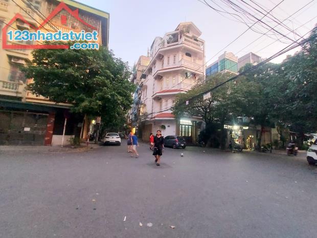PHÂN LÔ ÔTÔ TRÁNH CHẠY VÒNG QUANH-VỈA HÈ 3M-KINH DOANH-44M 11xTỶ-LÃNG YÊN 2 BÀ - 1