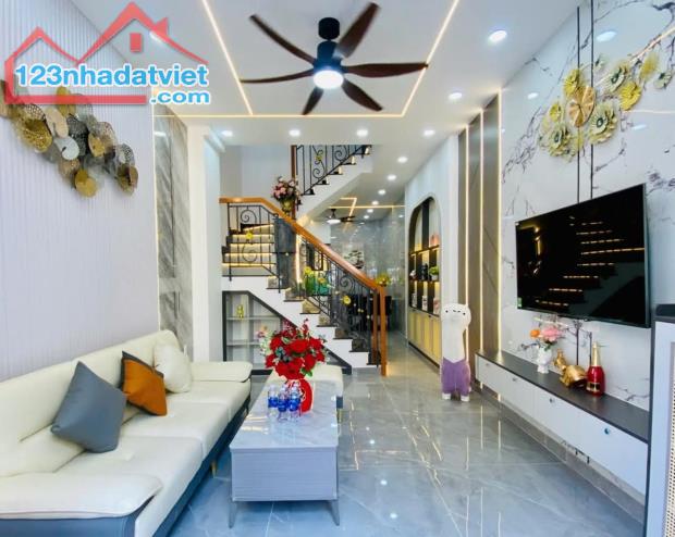 NHÀ BÁN, 4 TẦNG, HẺM THOÁN, ĐƯỜNG SỐ 9, 40m2, GÒ VẤP, NHỈNH 5 TỶ - 1