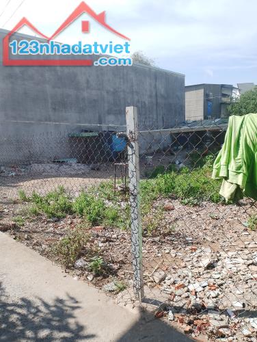Bán đất 133m2 lô goc 2 mặt, giá rẻ, nhỉnh 4tỷ HXH,SHR, không quy hoạch,lộ giới. - 1