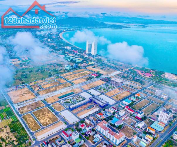 Nhà Phố Biển 04 Tầng, ra Biển 300m, trung tâm Phan Rang, cực đẹp và siêu vip - 1
