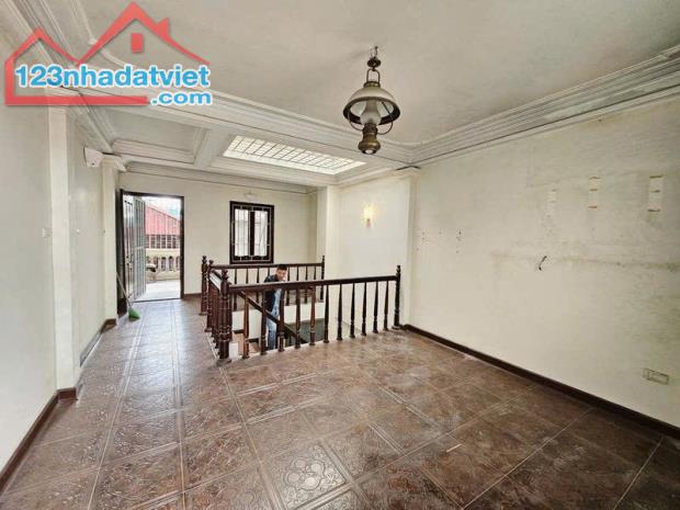 NGUYỄN CHÍ THANH - PHÂN LÔ - Ô TÔ TẢI TRÁNH - CỰC HIẾM NHÀ BÁN - 45M² NHỈNH 15 TỈ - 5