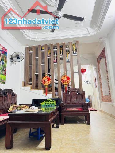Bán nhà riêng 56m2, ngõ thông ô tô, thẳng tắp, 5 bước chân ra phố Ngọc Hồi - Trần Thủ Độ