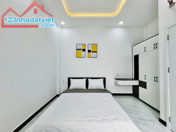 SIÊU PHẨM - 3 PN - GẦN ĐẠI HỌC CÔNG NGHIỆP , DT 58 M2, 4,5 x12 M . LÝ THƯỜNG KIỆT, P4 ,GV - 3