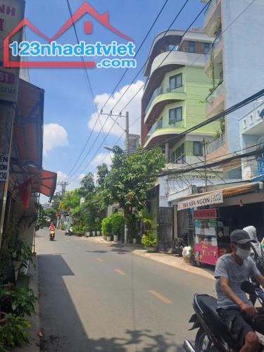 NHÀ ĐẸP BÁN - GIÁP QUANG TRUNG & PHẠM VĂN BẠCH GV - HXH SÁT MT - 52M² - 4 TẦNG HƠN 6 TỶ