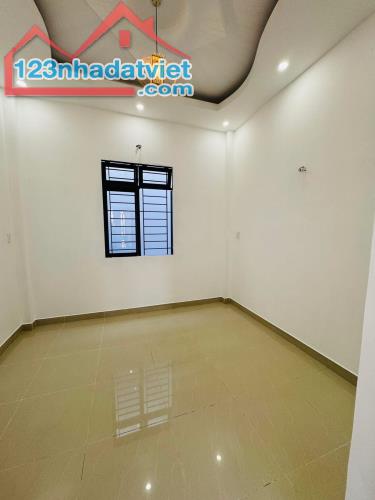 Bán nhà hẻm 2 oto đường Trương Phước Phan, Bình Trị Đông, Bình Tân. Giá 2,45 tỷ - 2