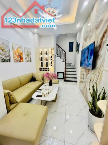 NHÀ ĐẸP HOÀNG MAI - FULL NỘI THẤT XỊN XÒ - THIẾT KẾ HIỆN ĐẠI - CÔNG NĂNG ĐẦY ĐỦ - Ở SƯỚNG