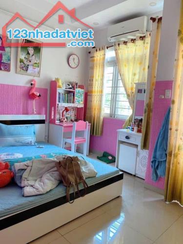 NHÀ BÁN QUANG TRUNG GV - NGAY KHU TRUNG TÂM - GIÁP BV & CA QUẬN  - DT 72M² - 3 TẦNG CHỈ 5. - 3