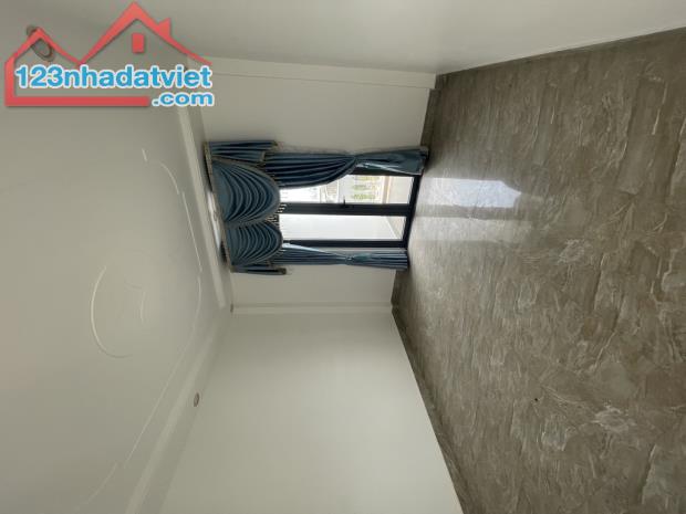 Bán Nhà Đẹp Gara Ô Tô, 4PN, 5WC – 4 Tầng, 78m², Gần Tân Bình, Chỉ 8.4 Tỷ! - 2
