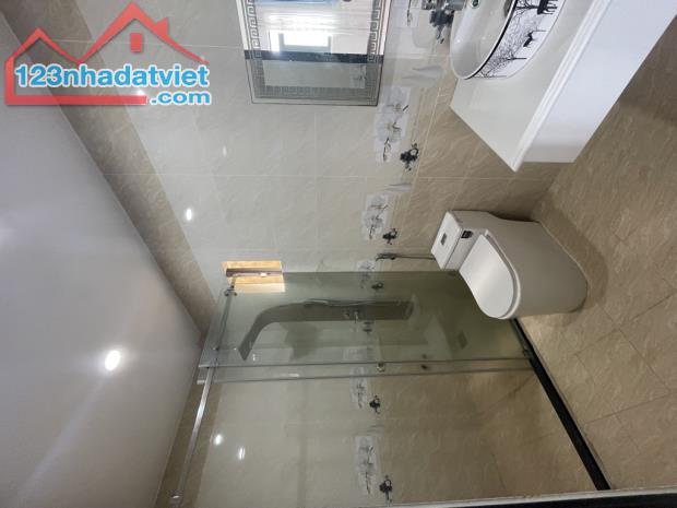 Bán Nhà Đẹp Gara Ô Tô, 4PN, 5WC – 4 Tầng, 78m², Gần Tân Bình, Chỉ 8.4 Tỷ! - 4