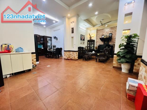 SIÊU PHẨM TT T1 LÔ GÓC - Ô TÔ TRÁNH VỈA HÈ - KINH DOANH - AN NINH ĐẢM BẢO - HƠN 10 TỶ - 1