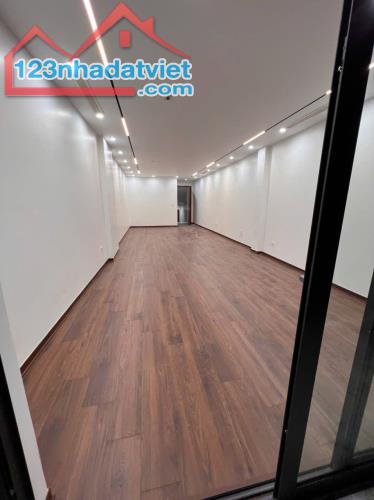 Bán nhà MP Kim Đồng 113m/ 6T Thang máy 48 Tỷ - 2 Mặt tiền,Tương Lai Giá  trị x2 - 3