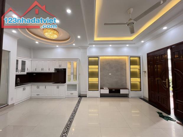 🏠 BÁN NHÀ PHỐ TRẠM - LONG BIÊN | 45M² x 5 TẦNG - NGÕ RỘNG Ô TÔ QUA NHÀ | GIÁ CHỈ 7.8 TỶ