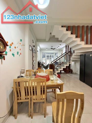 🌺NHÀ MẶT TIỀN 3 TẦNG đường THẠNH LỘC 15, phường THẠNH LỘC,Q12,dt 160m2(4mx40m)💵6tỷ ✍️NHÀ - 1
