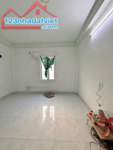 🌺NHÀ MẶT TIỀN 3 TẦNG đường THẠNH LỘC 15, phường THẠNH LỘC,Q12,dt 160m2(4mx40m)💵6tỷ ✍️NHÀ - 2