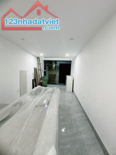 Bán nhà ngõ Đê Tô Hoàng – 4 tầng đẹp – Ngõ thoáng – Gần Đại Cồ Việt – Giá chỉ 5.05 tỷ - 1