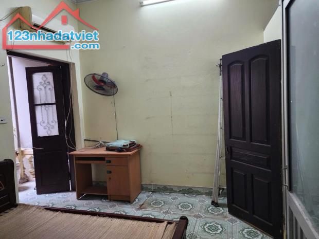 Bán nhà Vân Hồ 3-DT 52m2 x 2 tầng.MT 5,2m.LÔ GÓC-GẦN PHỐ-NGÕ RỘNG-ĐẦU TƯ XÂY NHÀ - 1