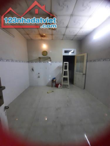 Bán NR 637 Cách Mạng Tháng Tám, 2,95 tỷ, 45m2, view đẹp, giá cực chất - 2