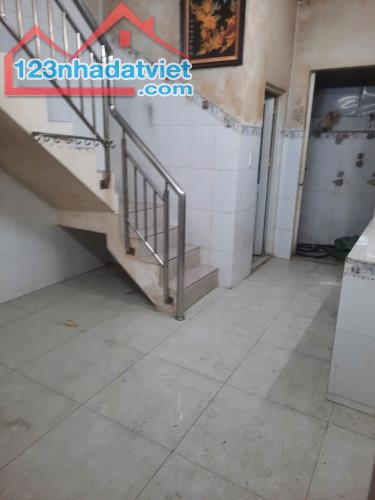 Bán NR 637 Cách Mạng Tháng Tám, 2,95 tỷ, 45m2, view đẹp, giá cực chất - 3