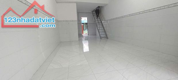 nhà 3,5 triệu 2 mặt tiền đường Huỳnh Phan Hộ thuận lợi cho việc kinh doanh - 3