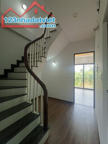 Nhà 4 tầng-3,x tỷ-4pn. Gần Chợ, Trường học. Cách Đại Lộ THăng LOng khoảng 5p - 4