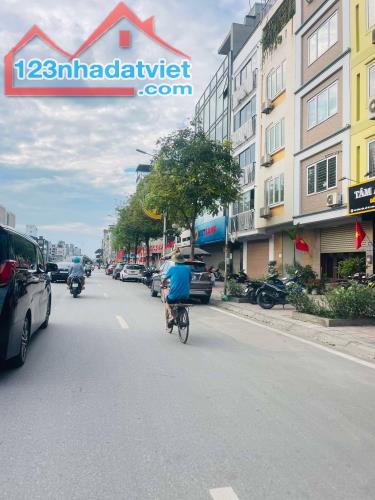 Bán Nhà MP Hồng Tiến Long Biên 48m2 7T. Đường 40m, Vỉa Hè Đá Bóng. 27.9 Tỷ