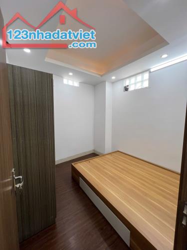Bán chung cư phố Giáp Nhất, Thanh Xuân, 50m2, nhà đẹp full nội thất, ban công thoáng - 2