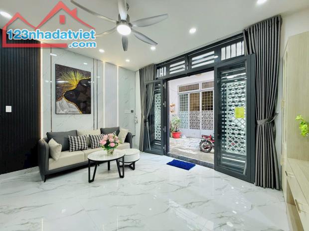 🔥🔥CHÀO BÁN SIÊU PHẨM ĐẸP TUYỆT, CÓ PHÒNG NGỦ DƯỚI TRỆT - ĐƯỜNG CÂY TRÂM - GÒ VẤP - 1